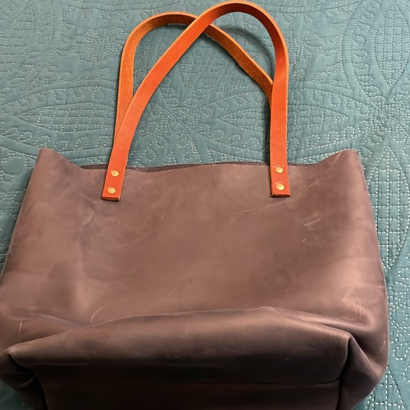 Portland Leather Deep Water tote with tandles - Picture 4 of 7
